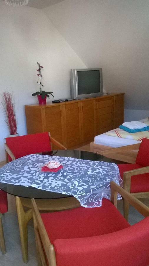 Ferienwohnung Am Bodensee Mit 3 Schlafzimmer Ueber 2 Etage Mit Kleine Balkon Bis 7 Personen Uberlingen Exterior foto